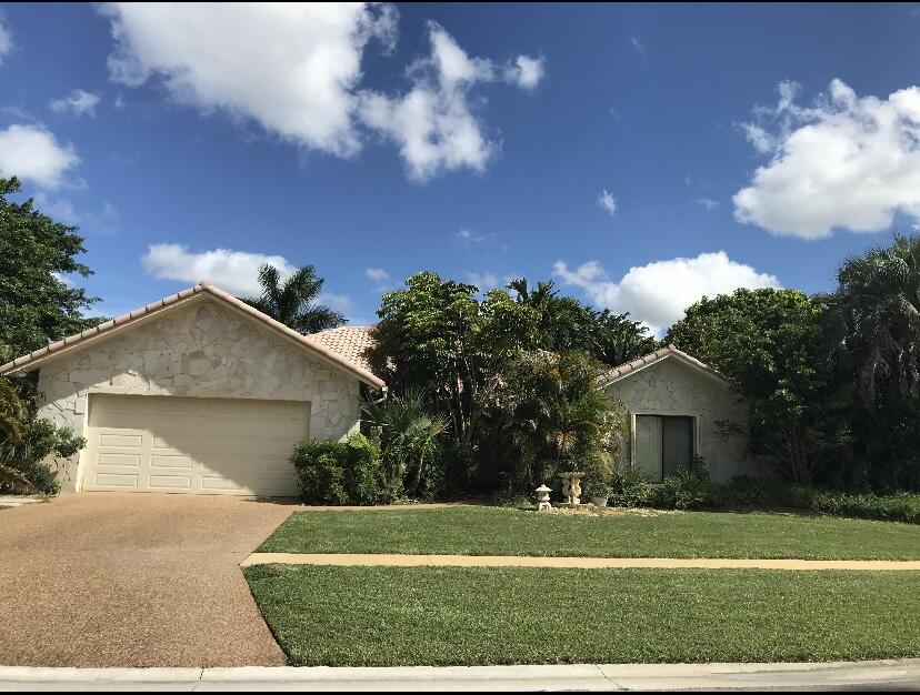 10315 Camelback Lane Boca Raton, FL 33498 - Photo 7 of 37 MARBLE FRONT. BARREL TILE ROOF.