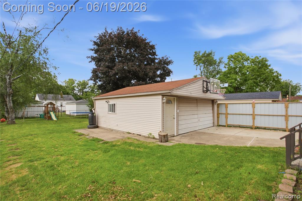 529 Champaign Road Lincoln Park, MI 48146 - Photo 16 of 25
