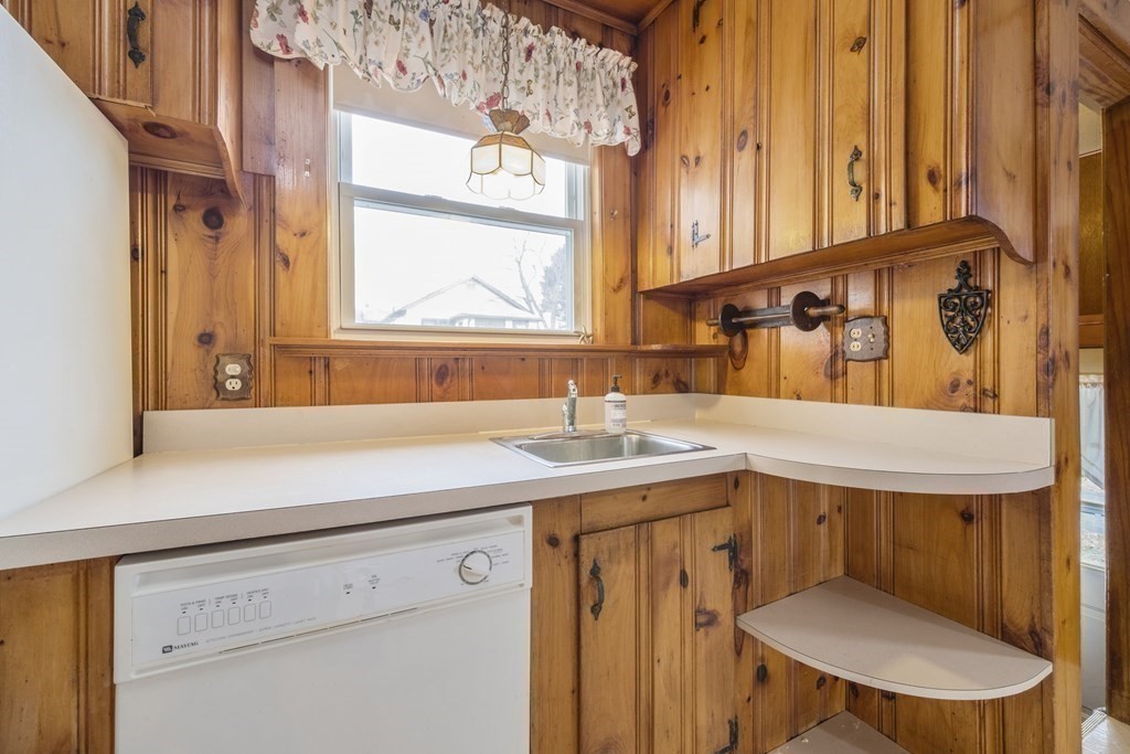 29 Tatum Road Shrewsbury, MA 01545 - Photo 12 of 38 Gallery Image 12