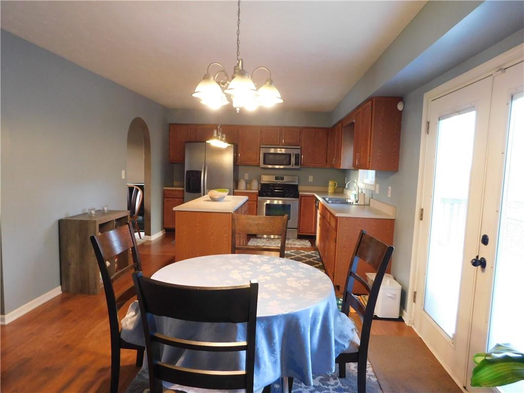 527 Blue Ridge Drive Coraopolis, PA 15108 - Photo 4 of 14 Gallery Image 4