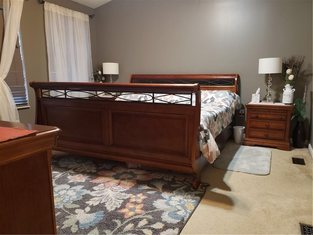 527 Blue Ridge Drive Coraopolis, PA 15108 - Photo 6 of 14 Gallery Image 6