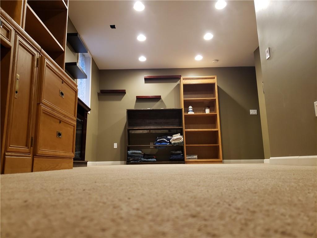 527 Blue Ridge Drive Coraopolis, PA 15108 - Photo 10 of 14 Gallery Image 10