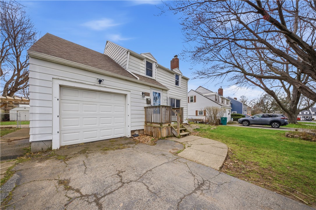 407 Malden Street Greece, NY 14615 - Photo 2 of 38