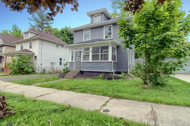 $152,800 | 609 West Biddle Street, Jackson, MI 49203