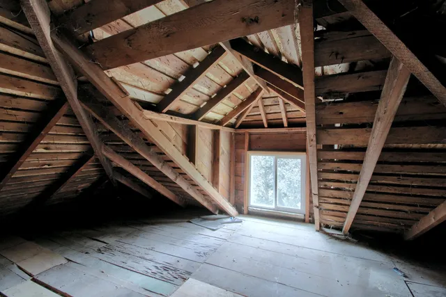 $152,800 | 609 West Biddle Street, Jackson, MI 49203