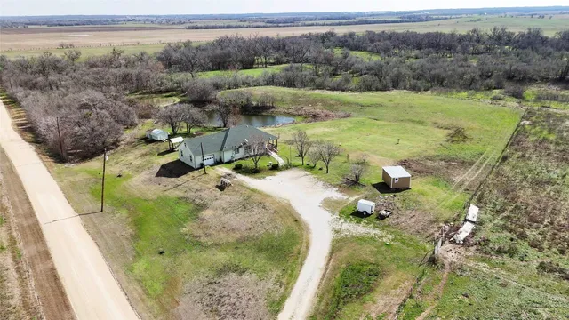 $725,000 | 550 County Road 471, Thrall, TX 76578