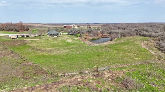 $725,000 | 550 County Road 471, Thrall, TX 76578