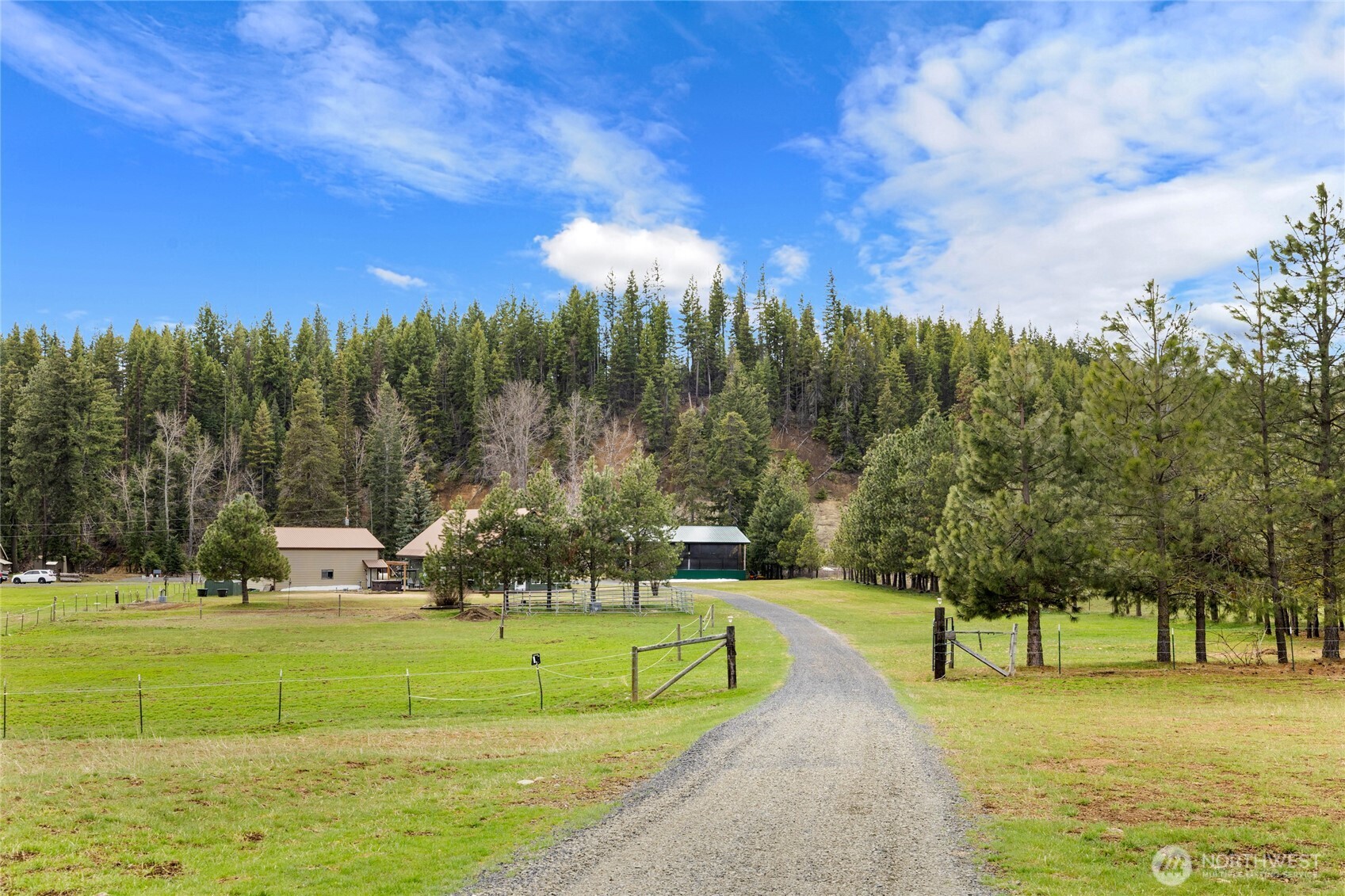 4010 Teanaway Rd Middle Fork Cle Elum, WA 98922 - Photo 12 of 40