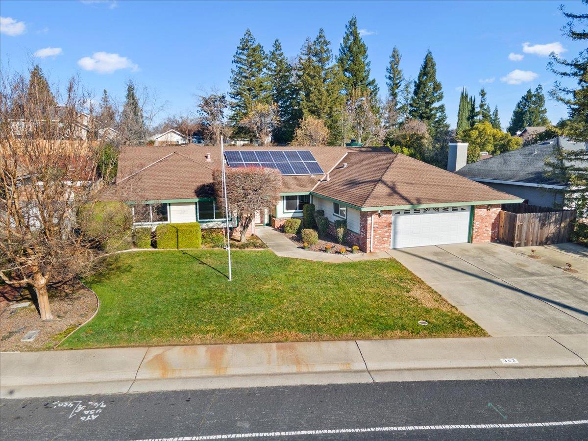 363 Diamond Oaks Road Roseville, CA 95678 - Photo 2 of 51 The welcoming front of this single-story home offers classic curb appeal and the added benefit of owned solar.