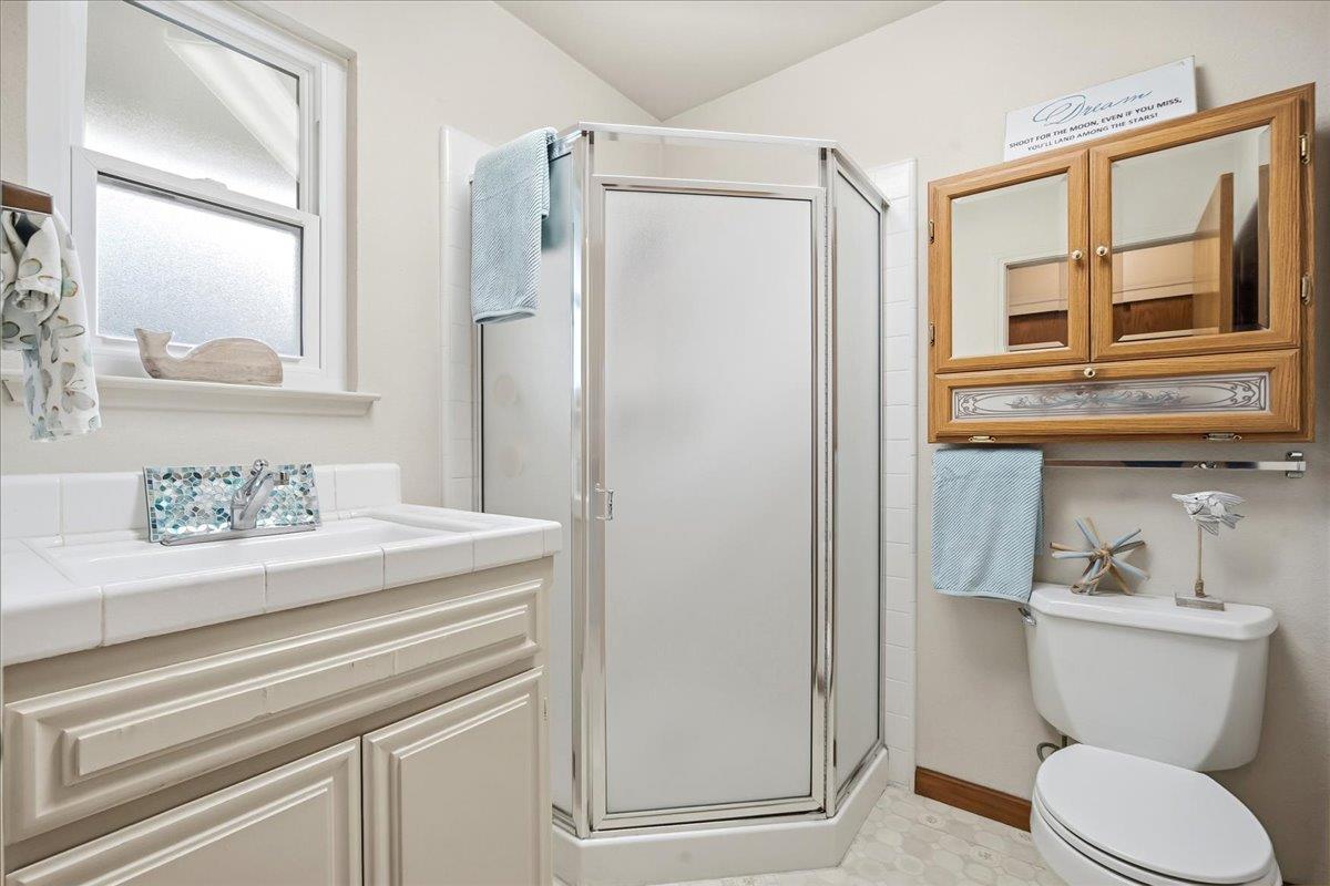 363 Diamond Oaks Road Roseville, CA 95678 - Photo 33 of 51 Full bathroom near laundry room and garage. This is a great location in the home for guests and has easy access to the backyard.