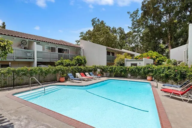 $695,000 | 47 Dearborn Place, Unit 18, Goleta, CA 93117