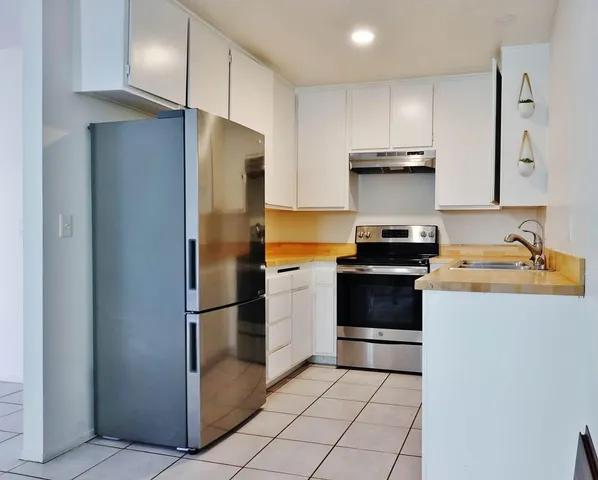 $695,000 | 47 Dearborn Place, Unit 18, Goleta, CA 93117