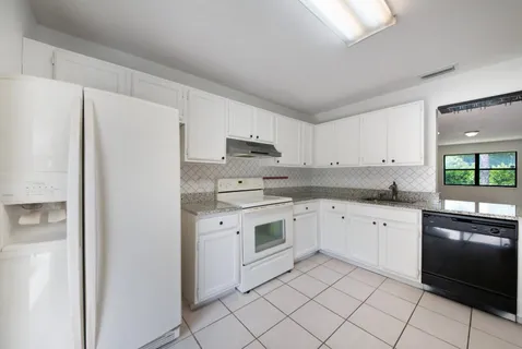 $225,000 | 248 Brandywine Court, Royal Palm Beach, FL 33411