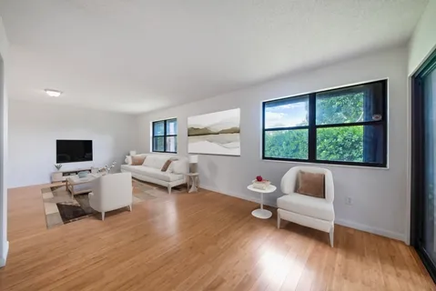 $225,000 | 248 Brandywine Court, Royal Palm Beach, FL 33411