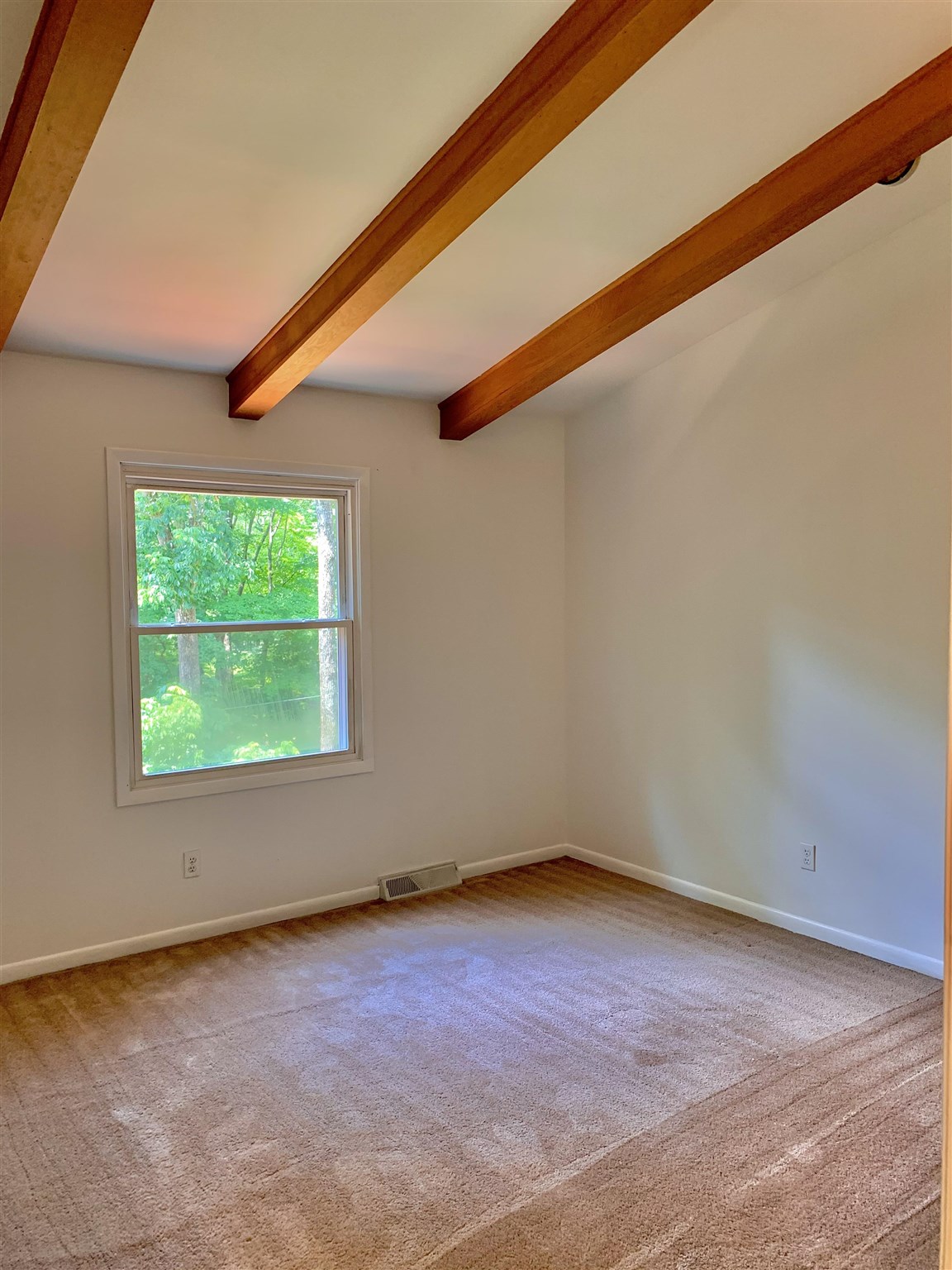 4877 East Inverness Woods Road Bloomington, IN 47401 - Photo 14 of 33