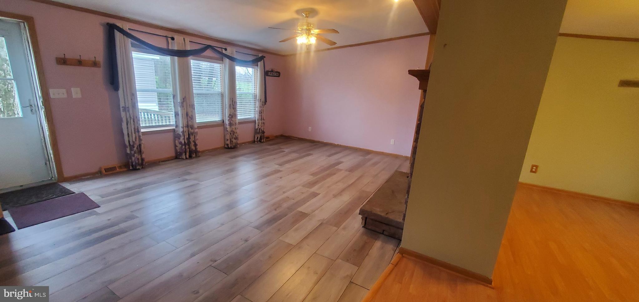 6 Kenneth Drive Rising Sun, MD 21911 - Photo 3 of 18 Great space in the living room