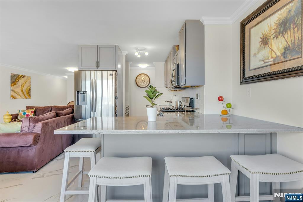 1203 River Road, Unit 8B Edgewater, NJ 07020 - Photo 16 of 40