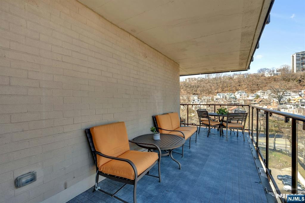 1203 River Road, Unit 8B Edgewater, NJ 07020 - Photo 26 of 40