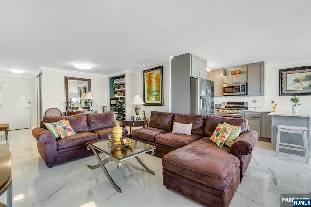 1203 River Road, Unit 8B Edgewater, NJ 07020 - Photo 8 of 40