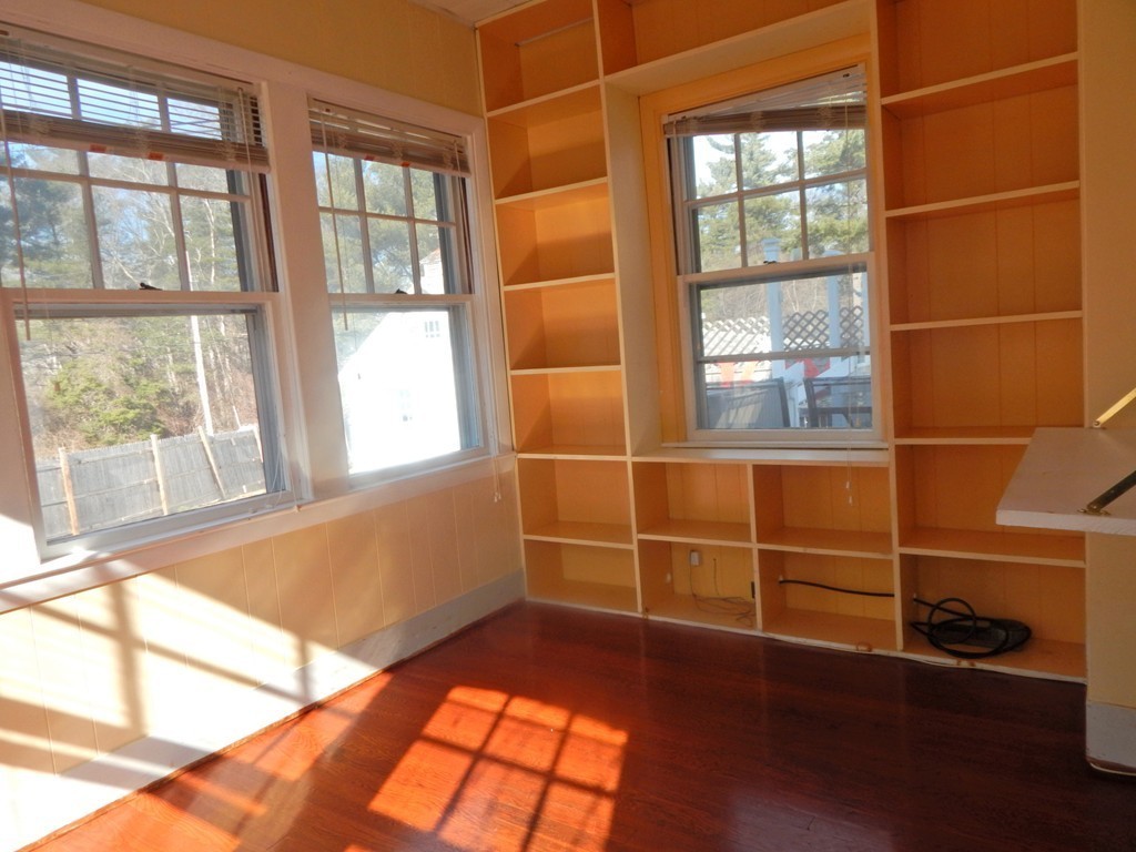 11 Gault Road Wareham, MA 02576 - Photo 6 of 23