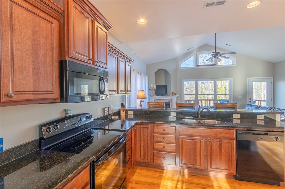 123 Broyles Circle Townville, SC 29689 - Photo 8 of 20