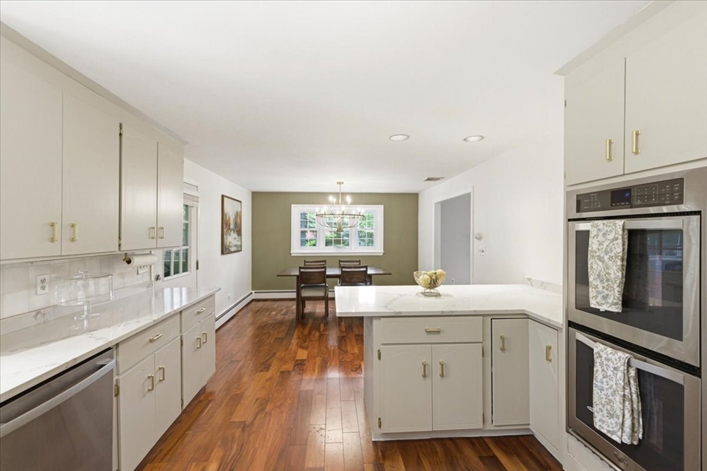 94 High Street Walpole, MA 02081 - Photo 10 of 42