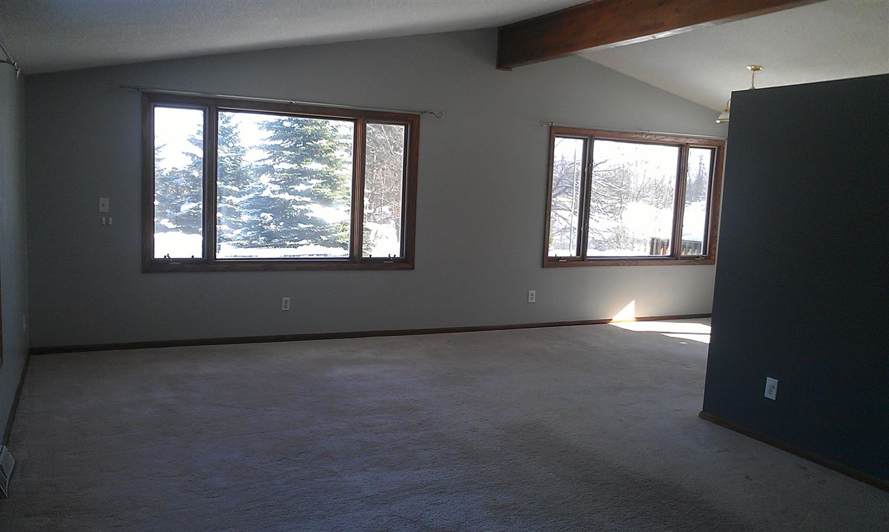 2990 Silver Lake Road Traverse City, MI 49685 - Photo 13 of 38 1815155-12.JPG