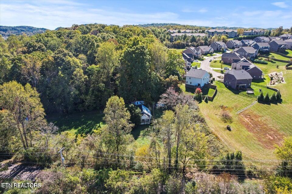 10808 Sam Lee Road Knoxville, TN 37932 - Photo 12 of 20 20251018223723868410000000-o