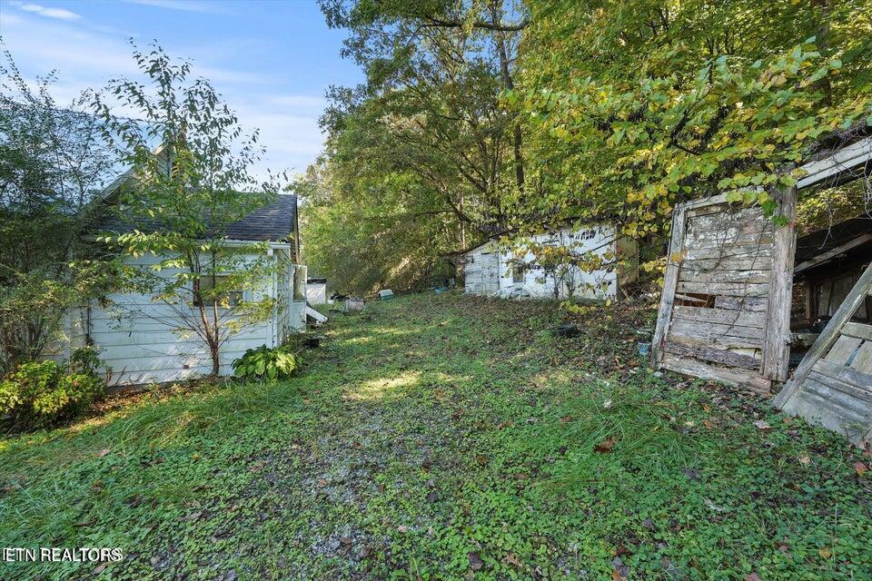 10808 Sam Lee Road Knoxville, TN 37932 - Photo 15 of 20 20251018223707296207000000-o