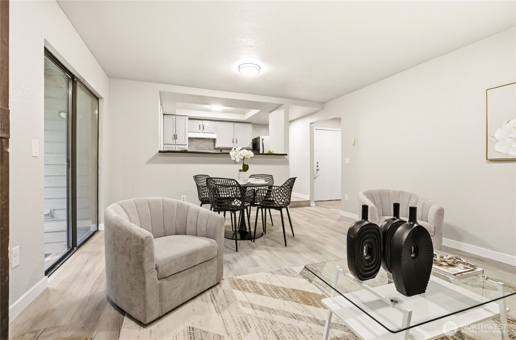 14401 Southeast Petrovitsky Road, Unit B102 Renton, WA 98058 - Photo 5 of 28