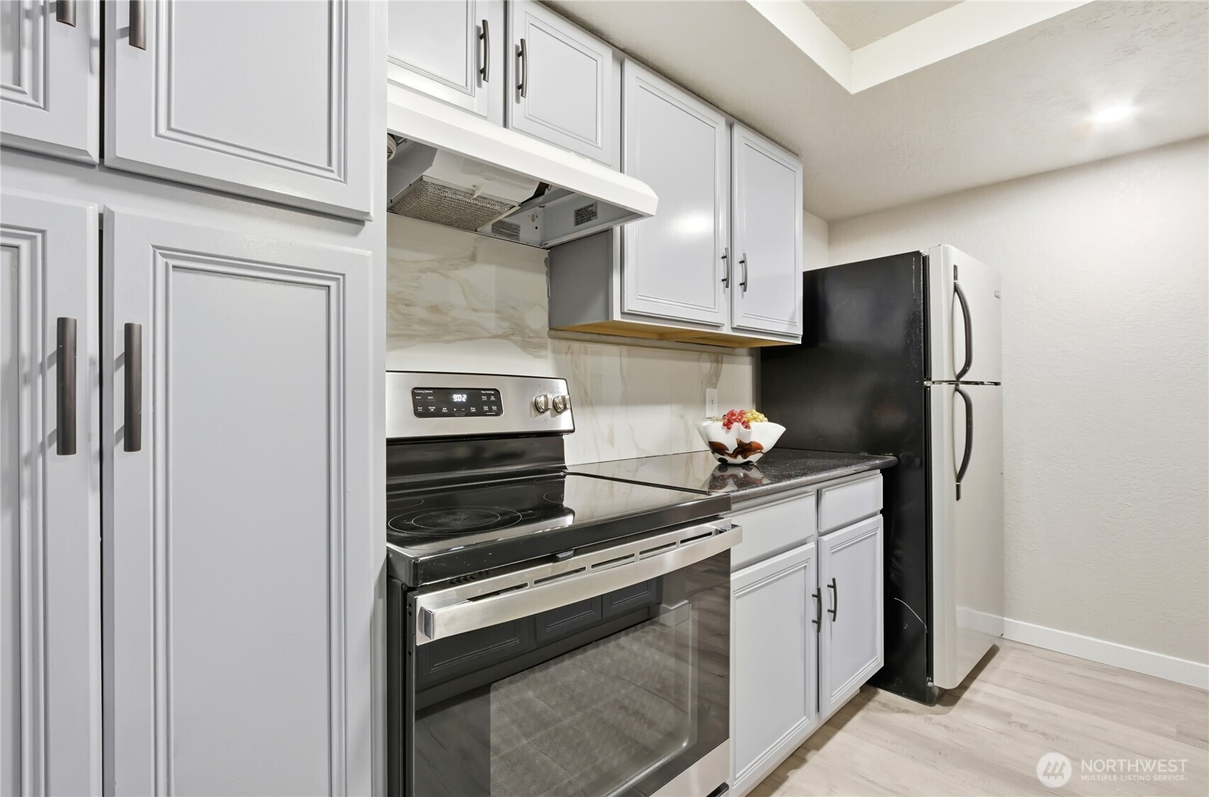 14401 Southeast Petrovitsky Road, Unit B102 Renton, WA 98058 - Photo 8 of 28