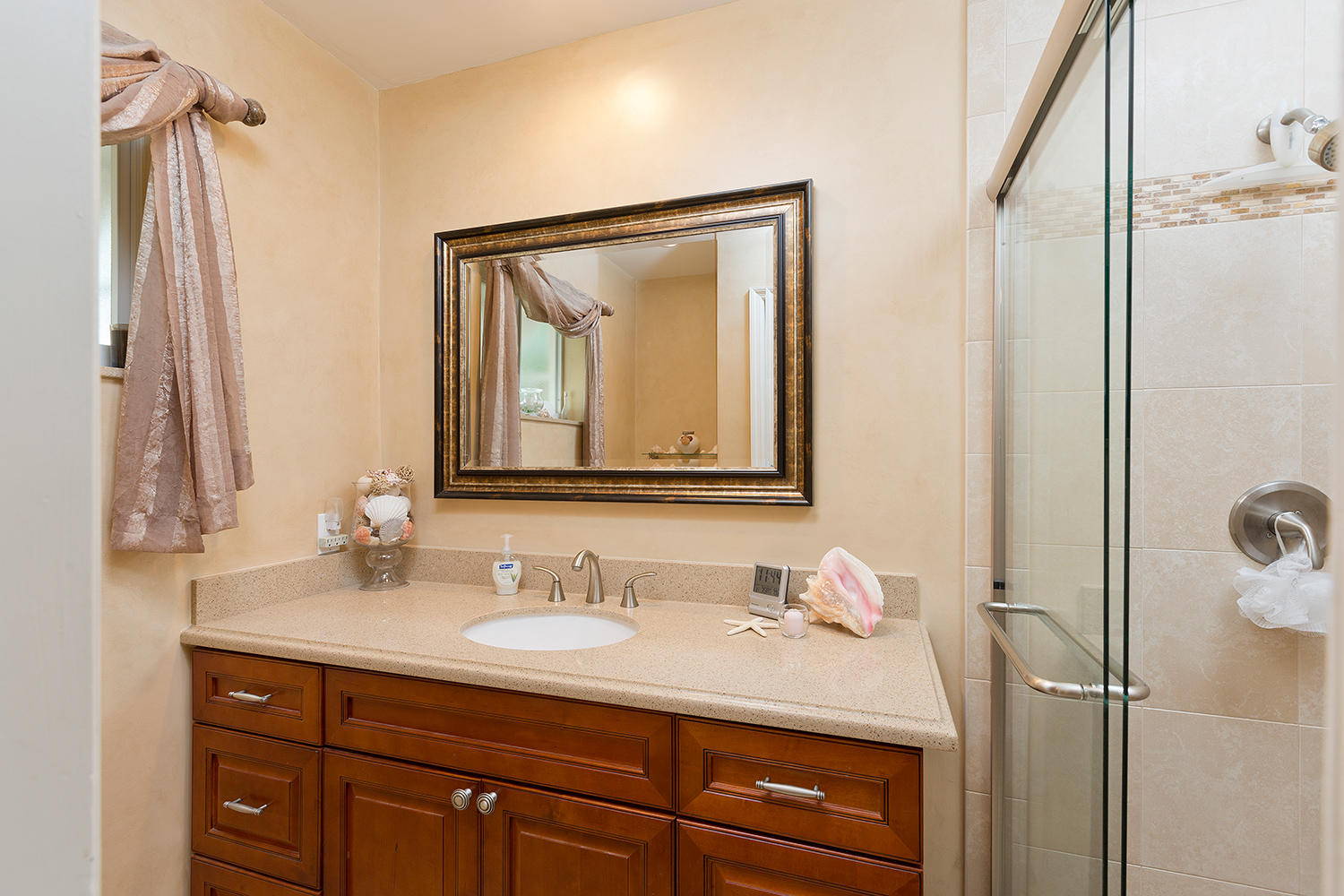 1169 Southwest 14th Street Boca Raton, FL 33486 - Photo 13 of 22 12_Masterbath.jpg