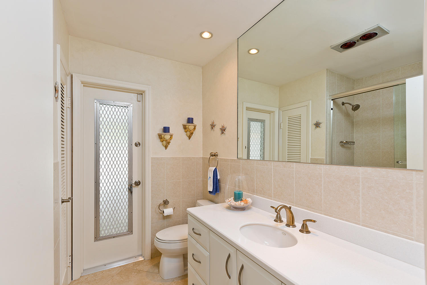1169 Southwest 14th Street Boca Raton, FL 33486 - Photo 16 of 22 15_Bathroom2.jpg