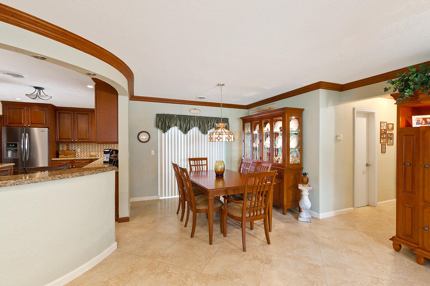 1169 Southwest 14th Street Boca Raton, FL 33486 - Photo 7 of 22 06_DiningArea_Layout.jpg