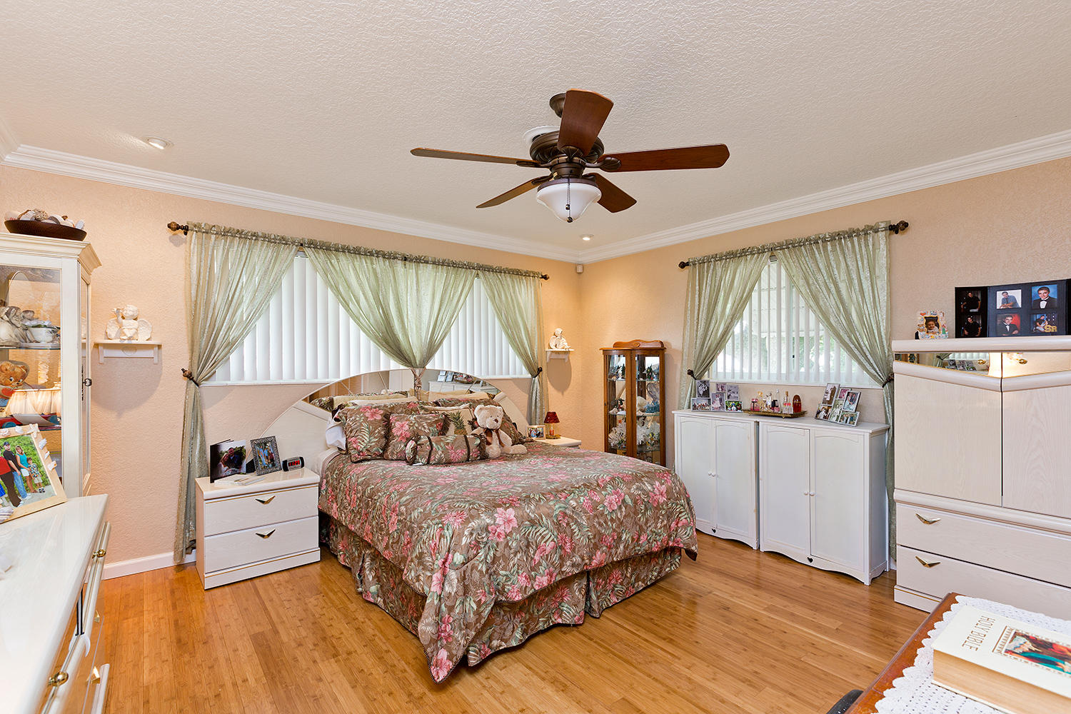 1169 Southwest 14th Street Boca Raton, FL 33486 - Photo 10 of 22 09_Masterbedroom_1.jpg