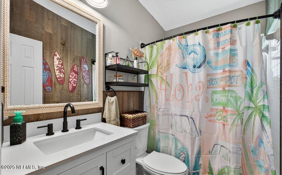 119 Ludwig Avenue Crescent City, FL 32112 - Photo 17 of 31 a bathroom with a toilet sink and tub