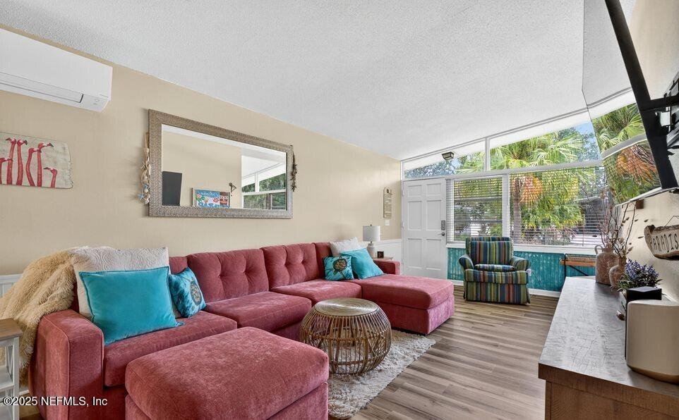 119 Ludwig Avenue Crescent City, FL 32112 - Photo 8 of 31 a living room with furniture and a large window