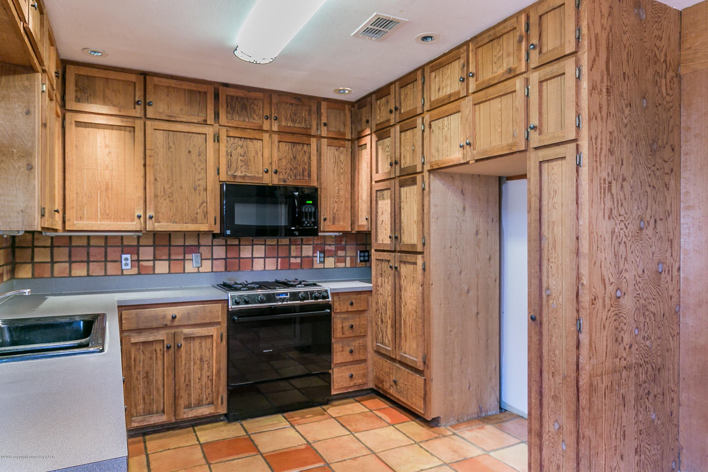 6808 Rochelle Lane Amarillo, TX 79109 - Photo 7 of 22 Kitchen