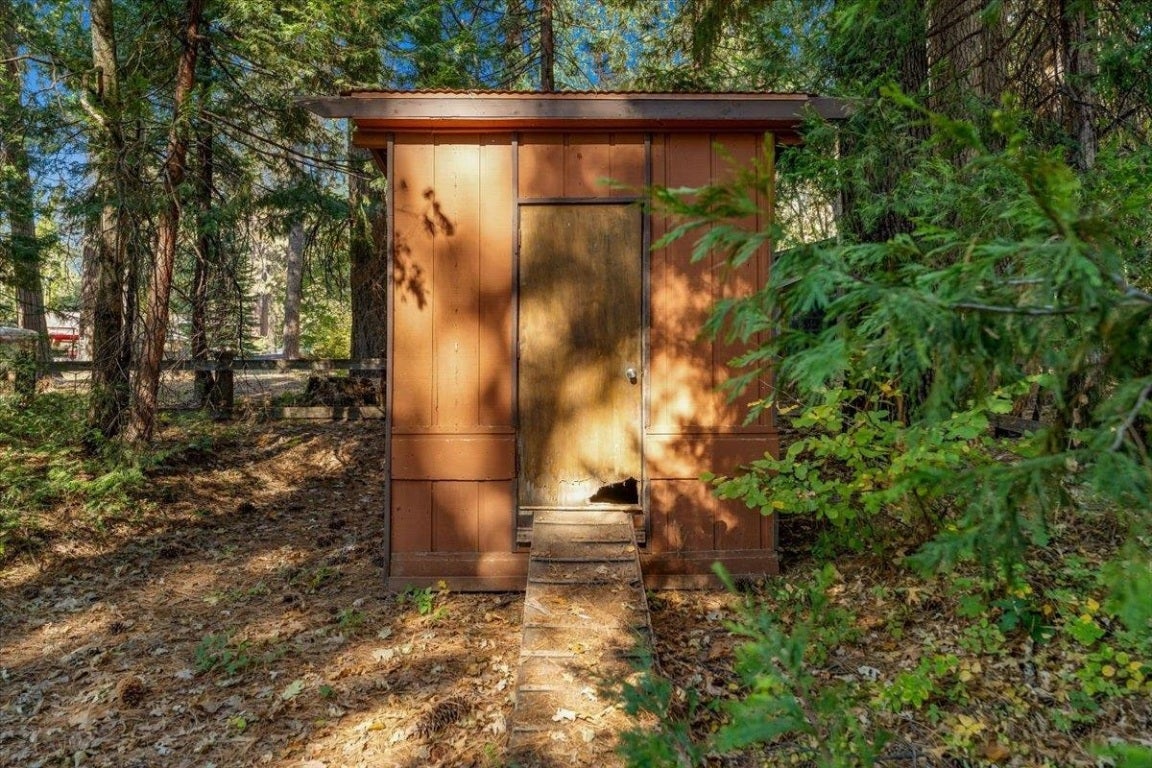2730 South Old Stage Road Mount Shasta, CA 96067 - Photo 29 of 33 Gallery Image 29