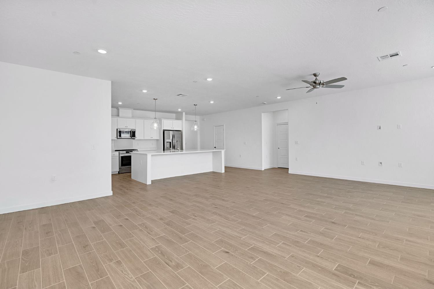 3921 Buttercup Road Madera, CA 93636 - Photo 8 of 38