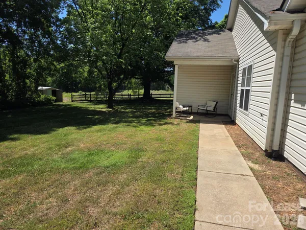 $1,600 | 111 Clodfelter Road, Mooresville, NC 28115