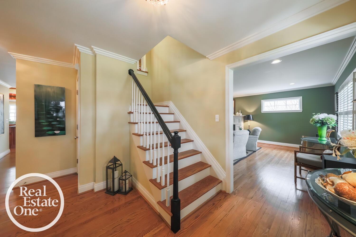 319 Cloverly Road Grosse Pointe, MI 48236 - Photo 5 of 42 50203564-36582b4b-54a7-4c3f-b916-de936b7be5e9.JPG