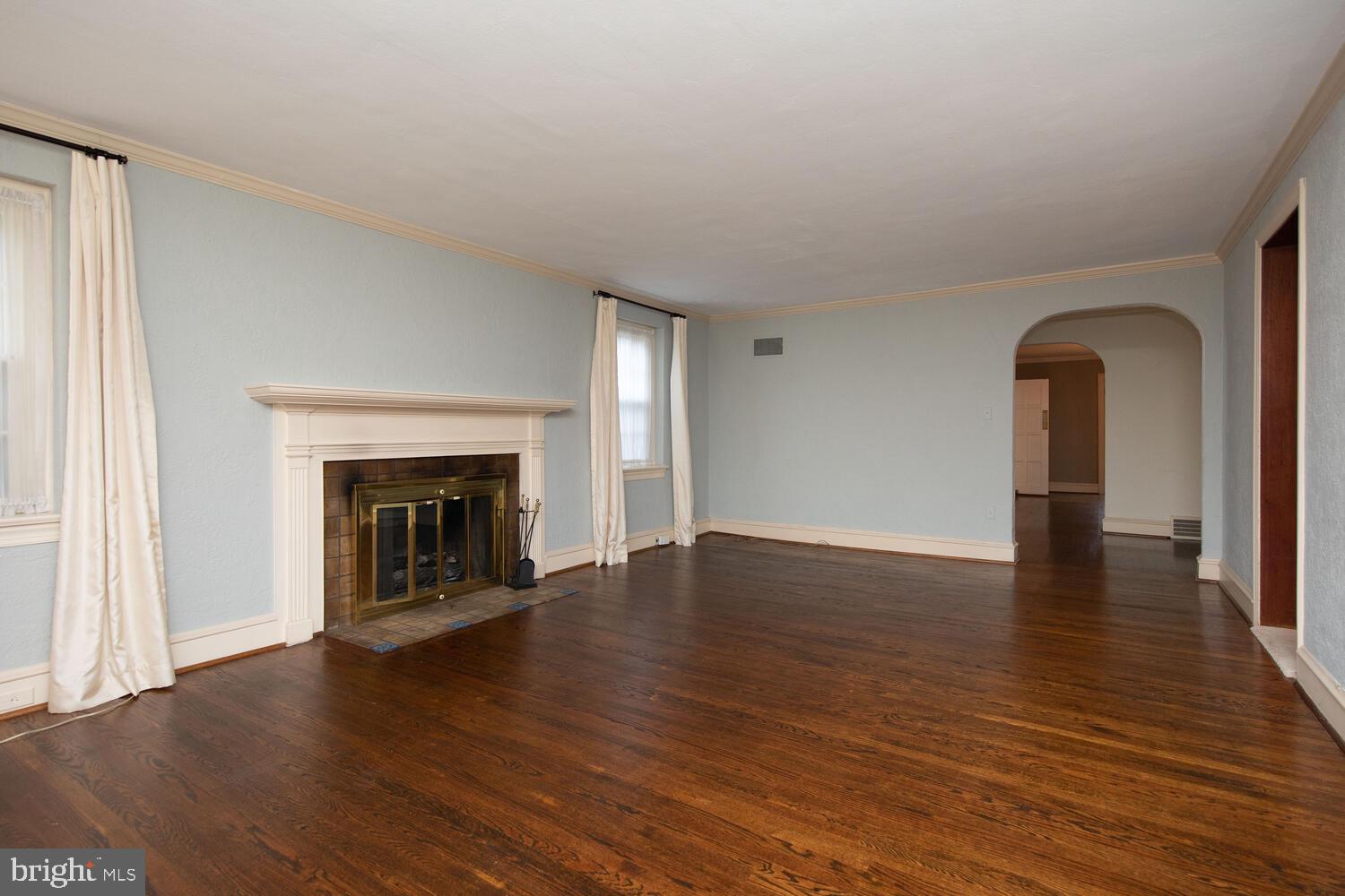 317 Fisher Road Jenkintown, PA 19046 - Photo 16 of 60 Living Room