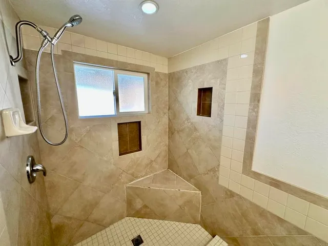 $913,500 | 2445 South Stage Coach Lane, Fallbrook, CA 92028