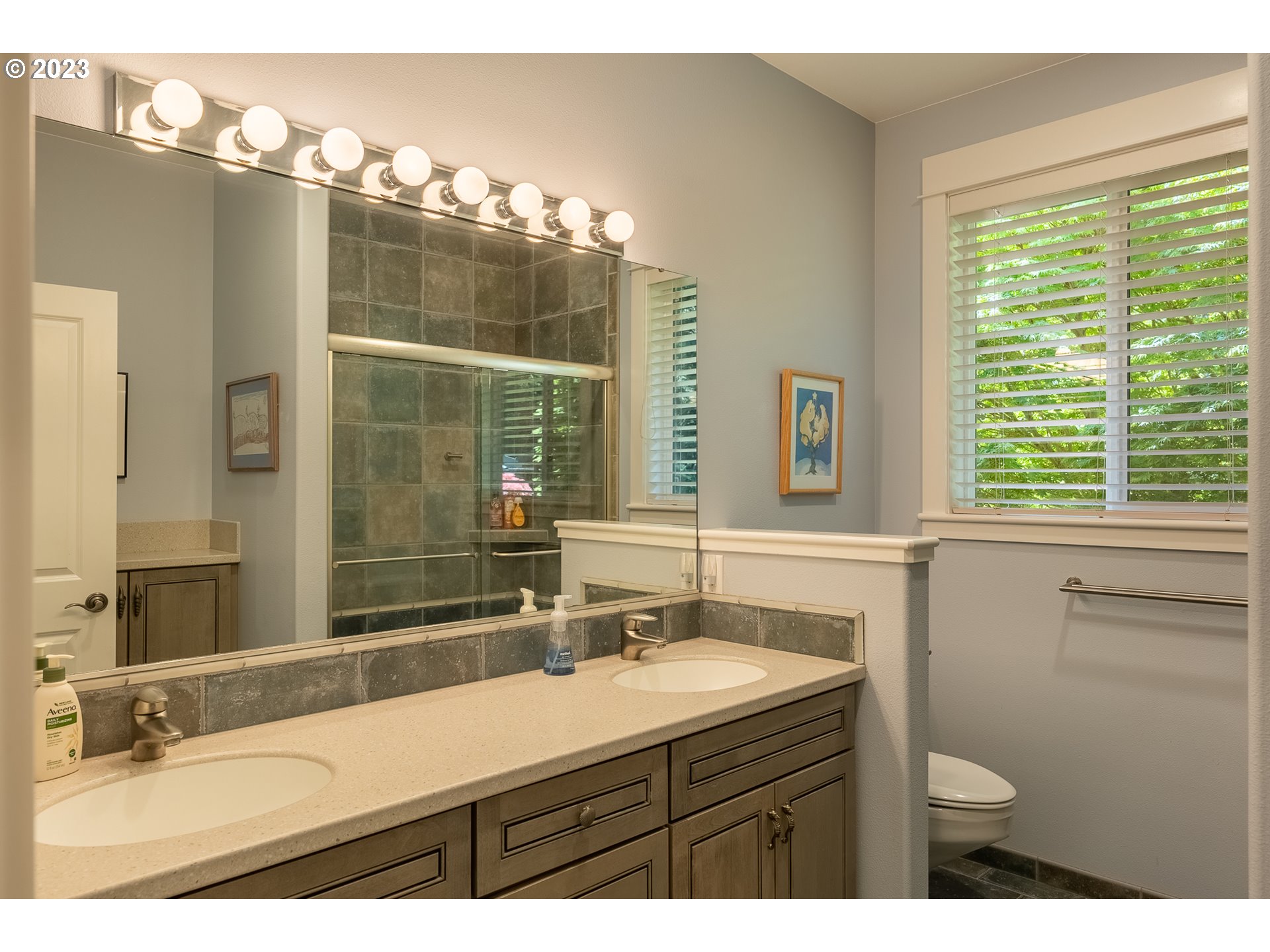 83917 Cloud 9 Road Florence, OR 97439 - Photo 34 of 48 a bathroom with a sink vanity granite toilet tub and shower