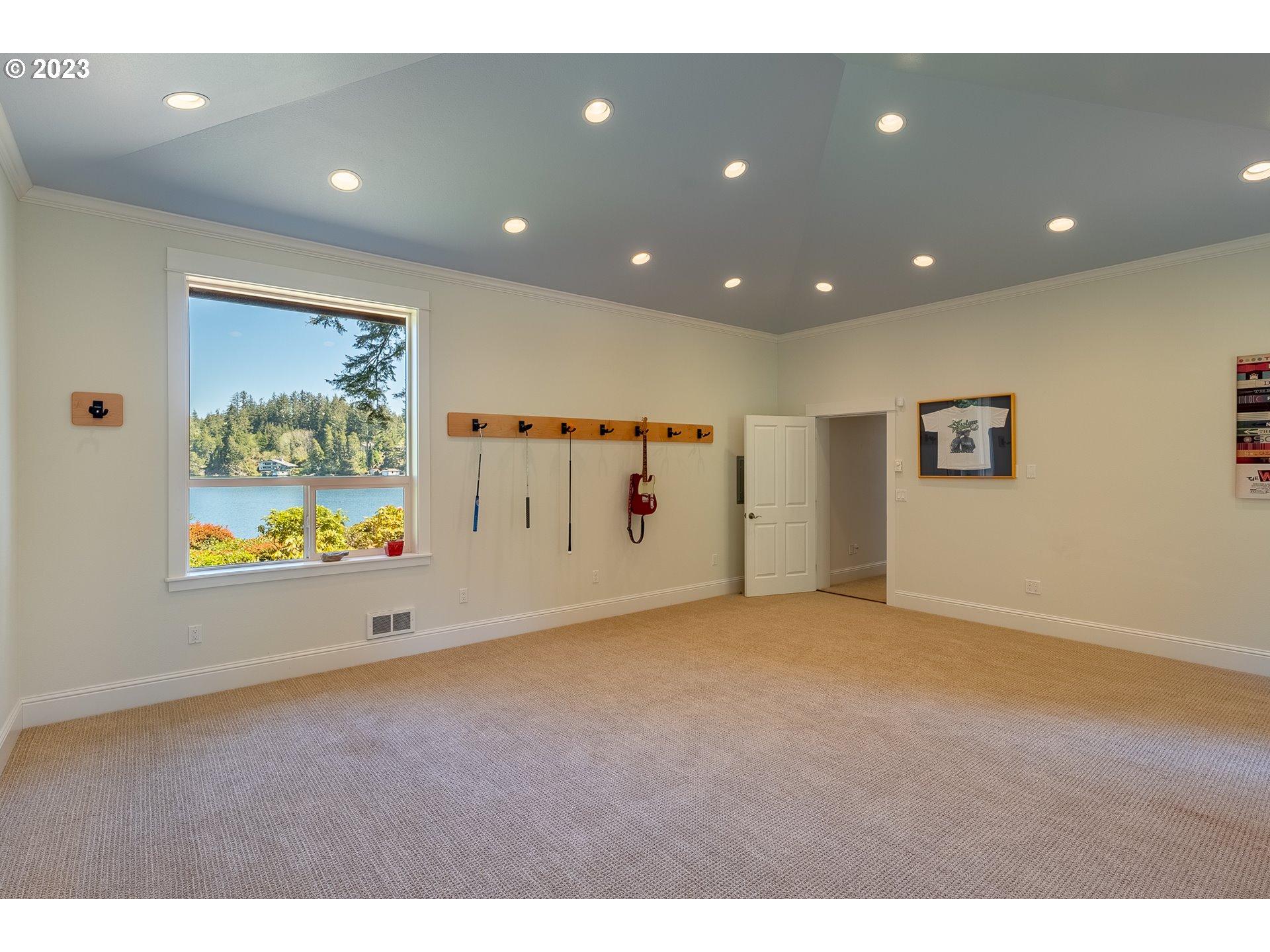 83917 Cloud 9 Road Florence, OR 97439 - Photo 37 of 48 a view of an empty room with a window