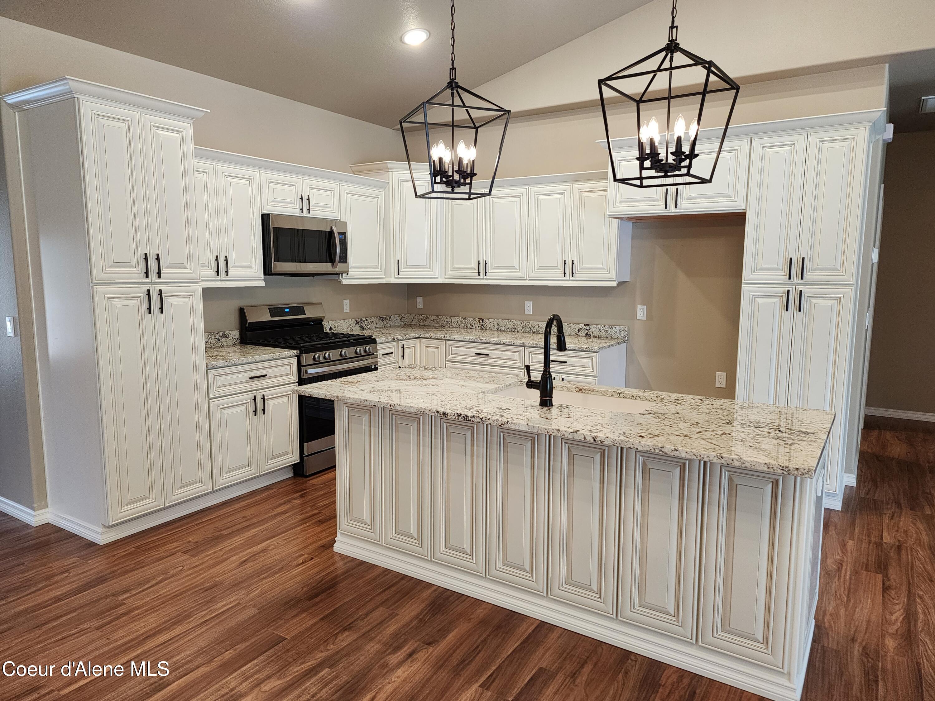 415 Elk Road Moyie Springs, ID 83845 - Photo 20 of 40 August 2025
