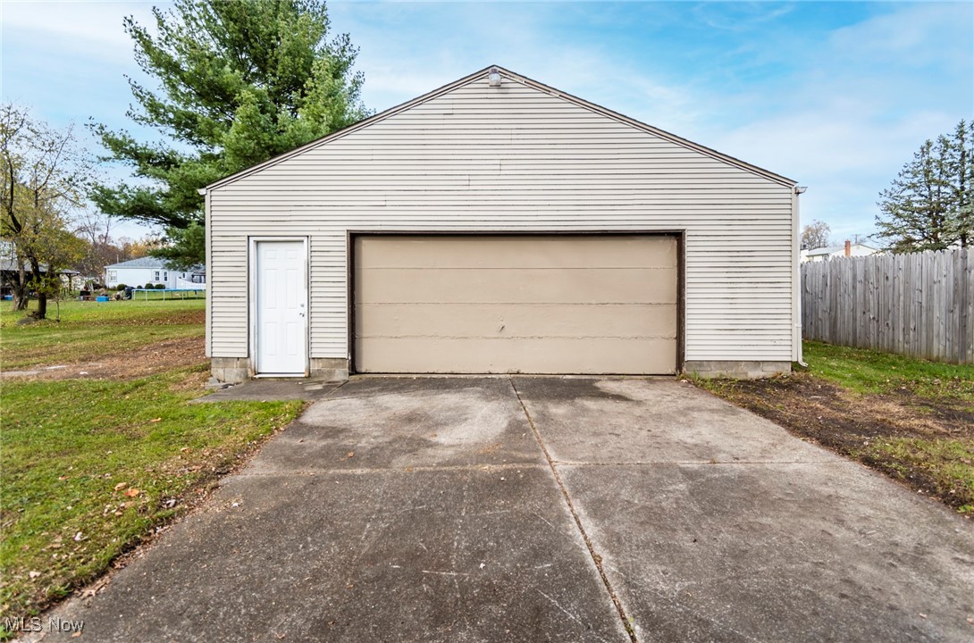 4188 Kirk Road Youngstown, OH 44511 - Photo 43 of 49 View of garage