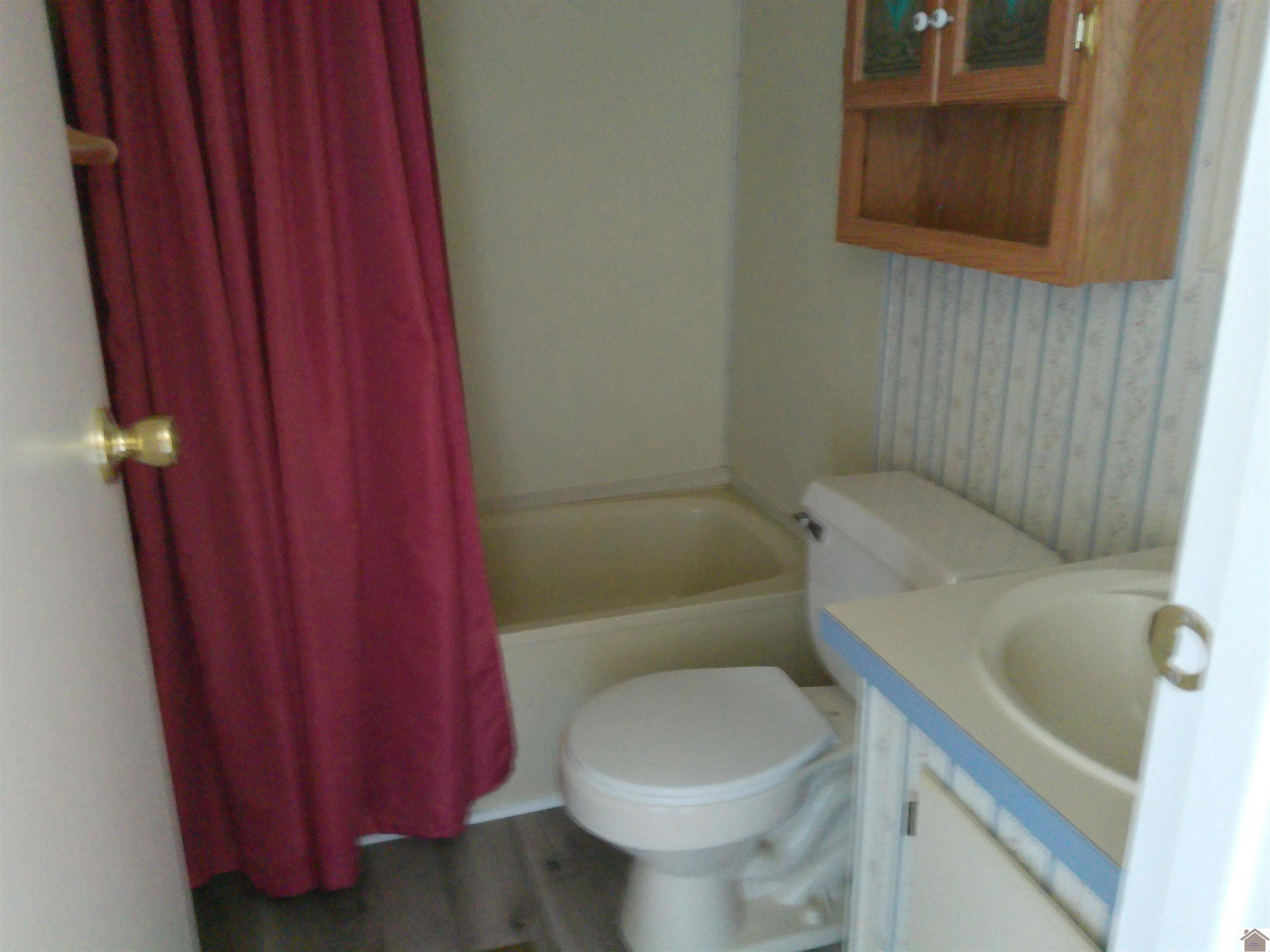 2825 Hines Road Paducah, KY 42001 - Photo 12 of 31 Photo 12