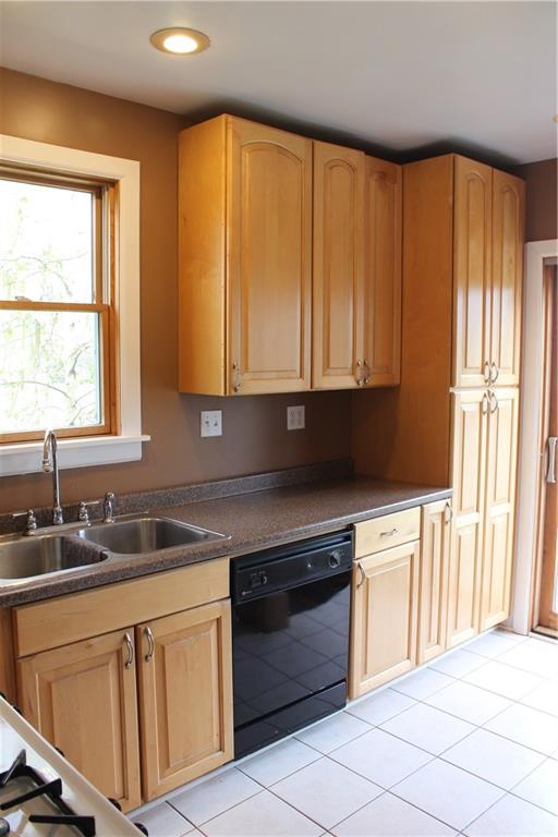 4766 Mooney Road Homestead, PA 15120 - Photo 2 of 22 Gallery Image 2
